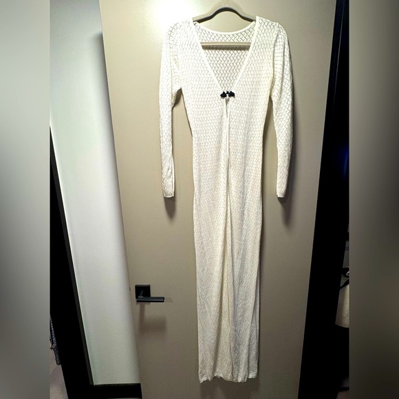 White Cover Up Long Sleeve Dress 🤍 - Picture 4 of 7